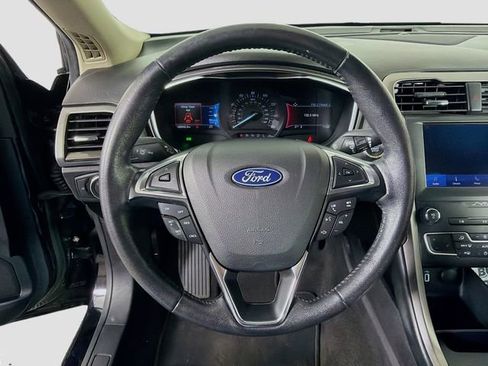Used 2020 Ford Fusion SEL image 13