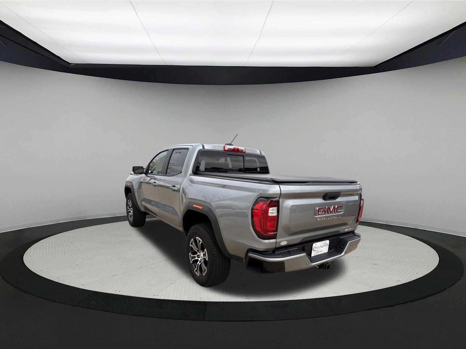 Used 2025 GMC Canyon AT4 AWD/4WD image 5