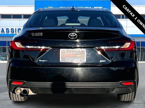 Used 2025 Toyota Camry SE image 6