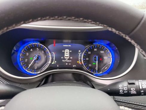 New 2026 Chrysler Pacifica Select image 15