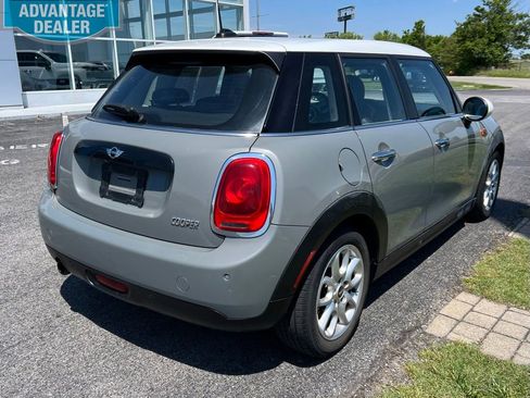 Used 2017 MINI Cooper 4-Door Hardtop FWD image 5
