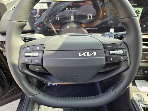 New 2026 Kia Sportage EX FWD image 16