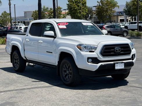 Used 2022 Toyota Tacoma SR5 RWD image 3