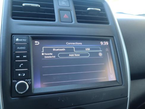 Used 2019 Nissan Versa SV image 56