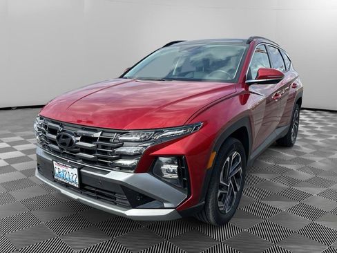 Used 2025 Hyundai Tucson Limited image 3