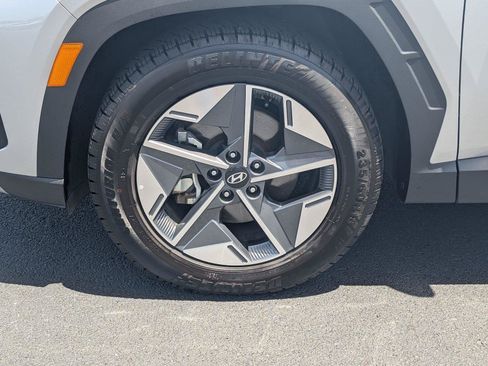 Used 2025 Hyundai Tucson SEL FWD image 9