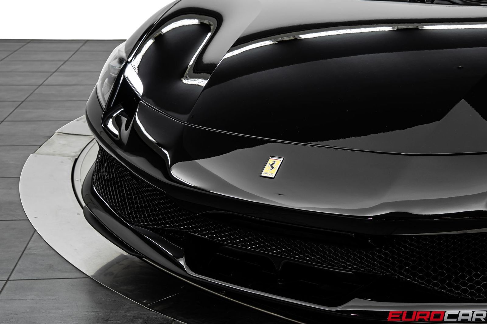 Used 2023 Ferrari 296 GTB RWD image 13