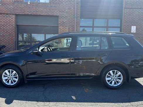Used 2018 Volkswagen Golf SportWagen FWD image 8