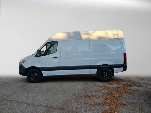 Used 2024 Mercedes-Benz Sprinter 3500 image 6