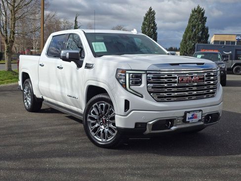 Used 2022 GMC Sierra 1500 Denali w/ Denali Reserve Package AWD/4WD image 1
