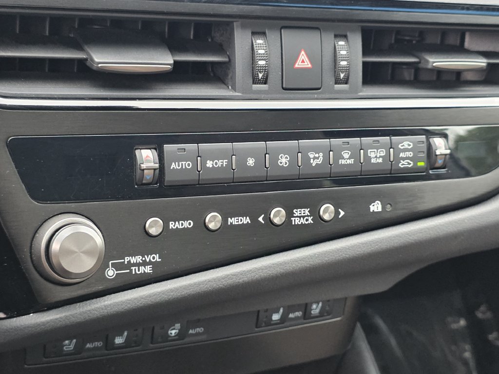 Certified 2024 Lexus ES 350 w/ Premium Package FWD image 25