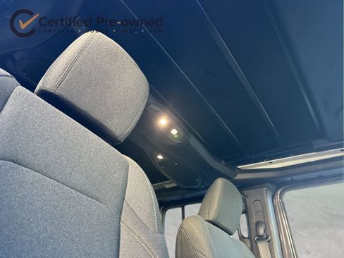 Used 2025 Jeep Wrangler Unlimited Sahara w/ Safety Group image 18