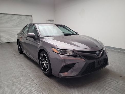 Used 2018 Toyota Camry SE image 14