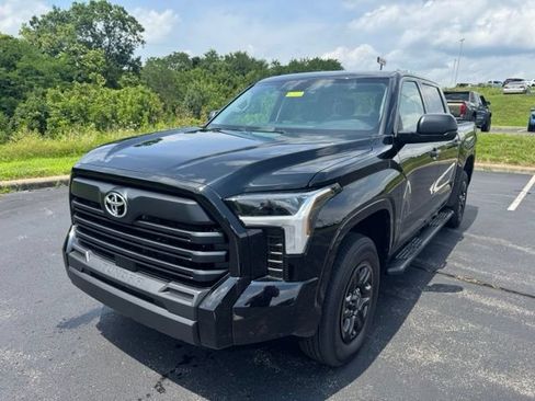 Used 2023 Toyota Tundra SR AWD/4WD image 7