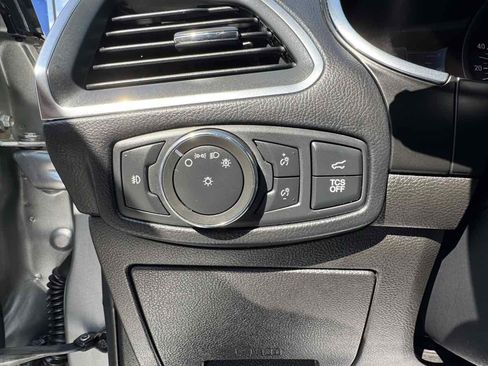 Used 2021 Ford Edge Titanium image 10