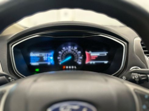 Used 2020 Ford Fusion SE FWD image 22