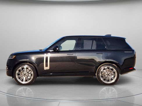 New 2026 Land Rover Range Rover SE image 2