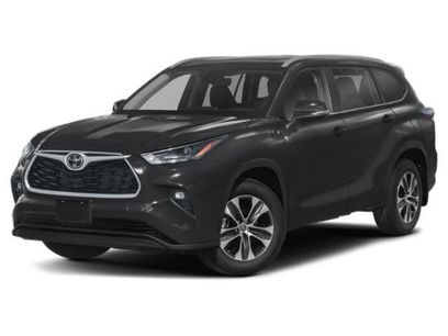 Used 2023 Toyota Highlander XLE