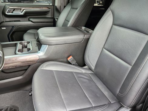 Used 2024 Chevrolet Silverado 3500 LTZ w/ LTZ Plus Package image 9