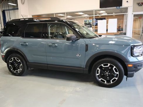 Used 2021 Ford Bronco Sport Outer Banks w/ Outer Banks Package AWD/4WD image 4