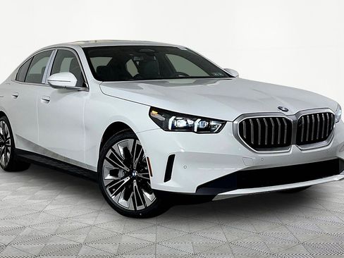 New 2026 BMW 530i xDrive w/ Premium Package AWD/4WD image 3