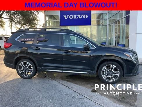 Used 2023 Subaru Ascent Limited AWD/4WD image 3