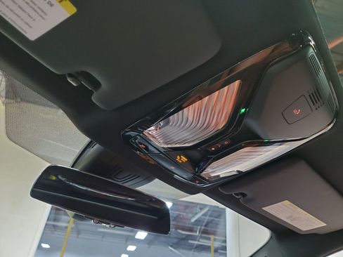 Used 2024 BMW M4 xDrive Competition w/ Executive Package image 34