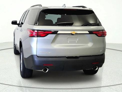 Used 2023 Chevrolet Traverse LT FWD image 7