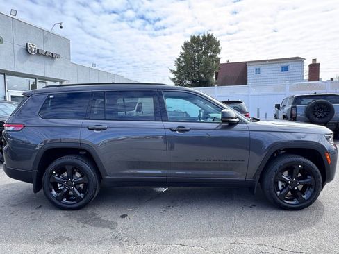 New 2026 Jeep Grand Cherokee L Limited w/ Limited Altitude Package image 8