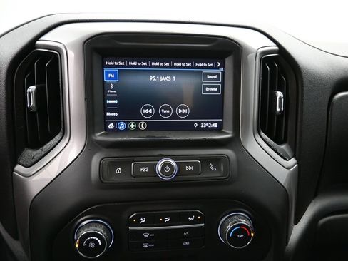 Used 2020 Chevrolet Silverado 1500 Custom w/ Custom Value Package image 16