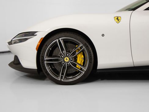 Certified 2026 Ferrari Roma Spider RWD image 12