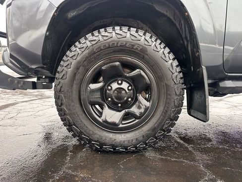 Used 2021 Toyota Tacoma SR image 9