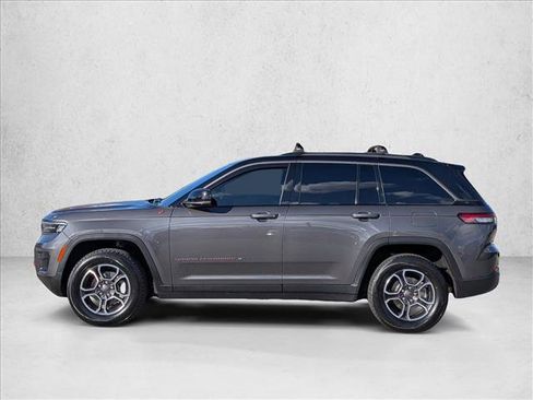 Used 2022 Jeep Grand Cherokee Trailhawk w/ Luxury Tech Group III AWD/4WD image 9