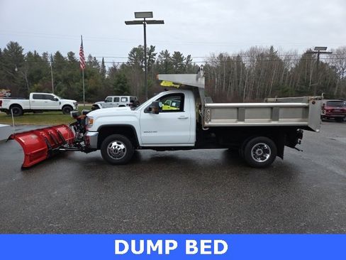 Used 2018 GMC Sierra 3500 SLE w/ SLE Preferred Package image 6
