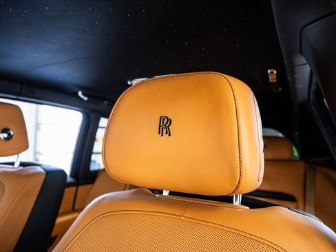 Used 2022 Rolls-Royce Cullinan Black Badge AWD/4WD image 38