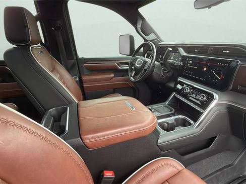 Used 2024 GMC Sierra 2500 Denali Ultimate image 23
