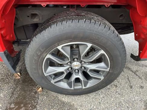 Certified 2025 Chevrolet Silverado 1500 LT image 28