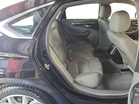 Used 2019 Chevrolet Impala LT FWD image 21