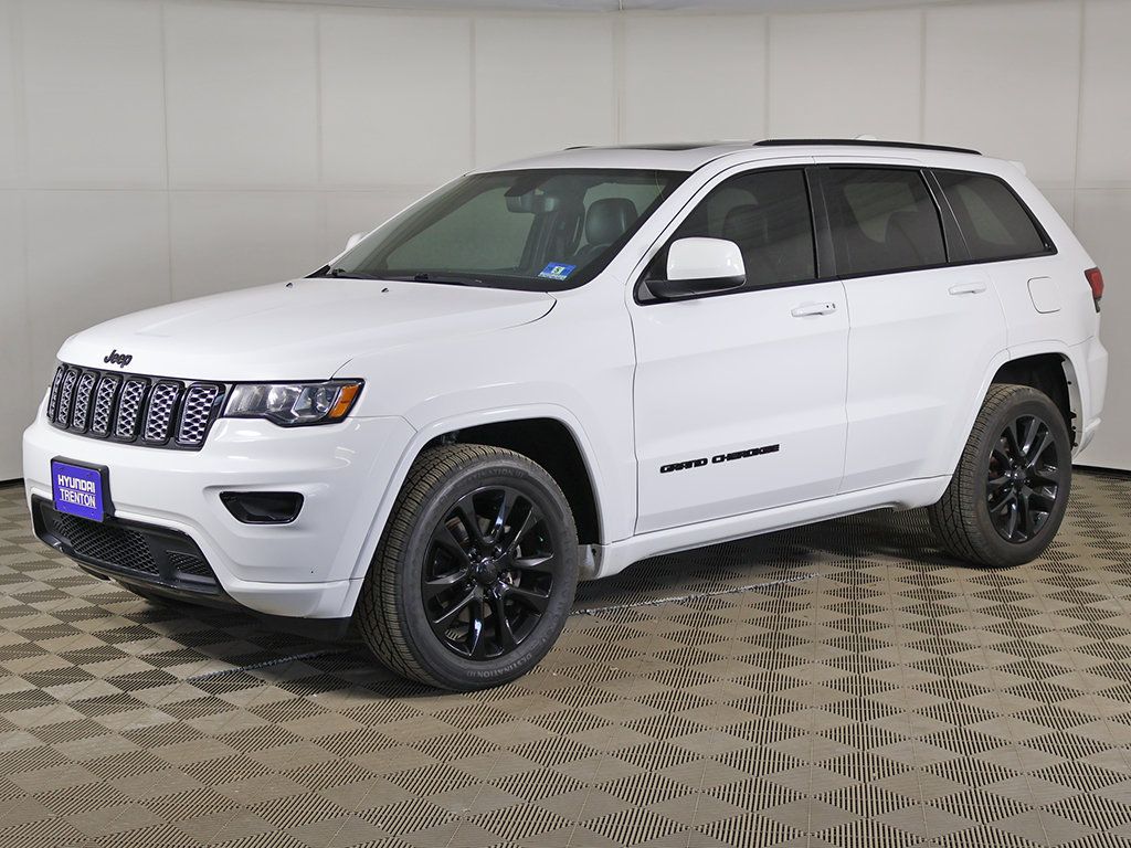 Used 2020 Jeep Grand Cherokee Altitude AWD/4WD image 8