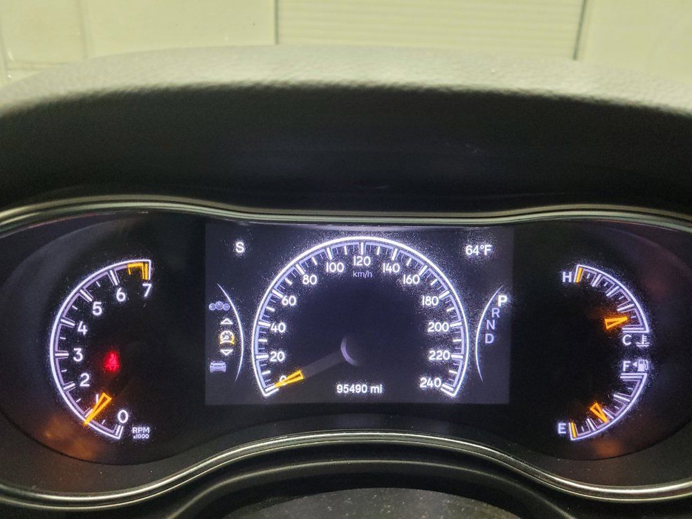 Used 2018 Jeep Grand Cherokee Altitude AWD/4WD image 23