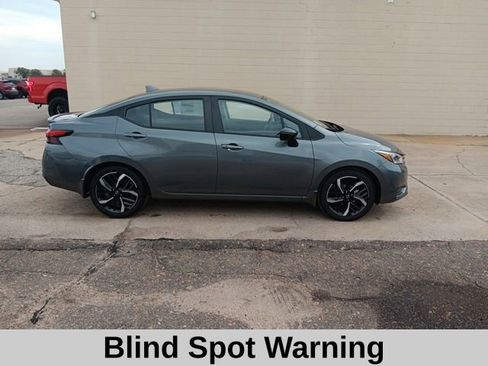 New 2025 Nissan Versa SR w/ Trunk Package image 3