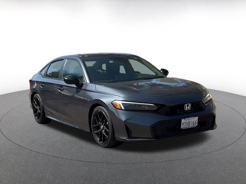 Used 2025 Honda Civic Sport image 3