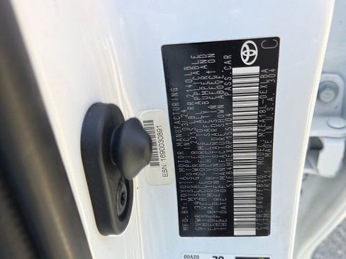 Used 2024 Toyota Corolla LE FWD image 6