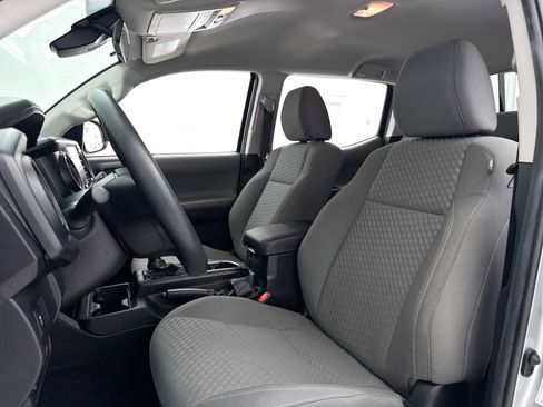 Used 2023 Toyota Tacoma SR image 15