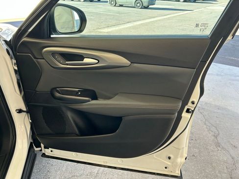 New 2025 Alfa Romeo Tonale image 8