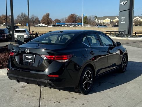 Used 2025 Nissan Sentra SV image 19