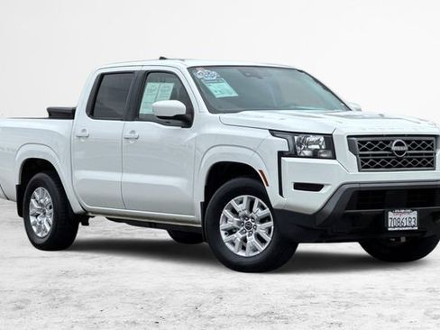 Used 2023 Nissan Frontier SV w/ Technology Package image 2