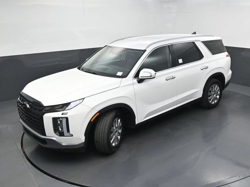 Used 2024 Hyundai Palisade SEL FWD image 34