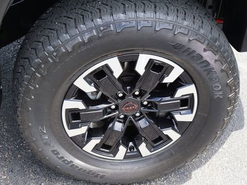 Used 2024 Nissan Frontier PRO-4X w/ Off-Road Protection Package AWD/4WD image 26