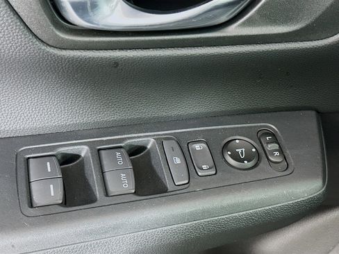 Used 2025 Honda CR-V EX image 15